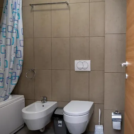 Comfort * Tirana
